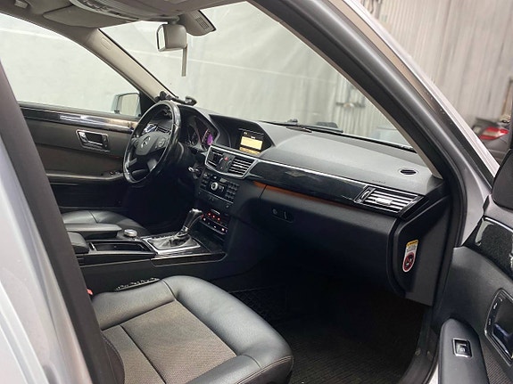 Mercedes-Benz E, 2010 Elektrisk taklucka 8 of 9