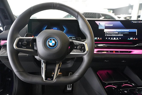 BMW 530e 13 of 13