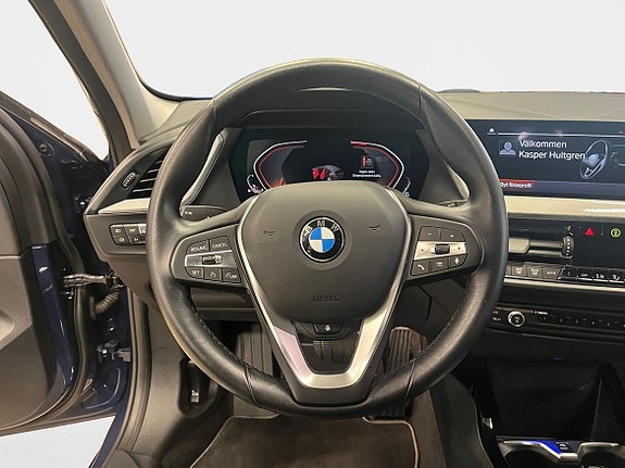 BMW 118i 12 of 15