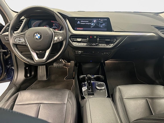 BMW 118i 10 of 15