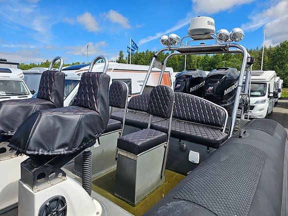 XS Ribs 990 / 2x Mercury Racing 350hk / 10 m ribb 3 of 5