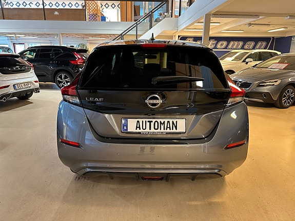 Nissan Leaf 9 of 15