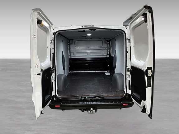 Renault Trafic 8 of 10