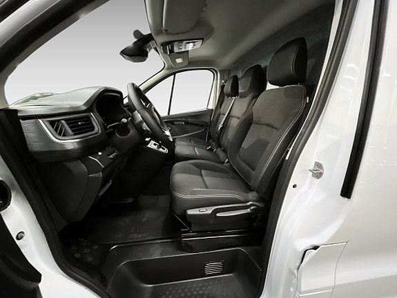 Renault Trafic 10 of 10