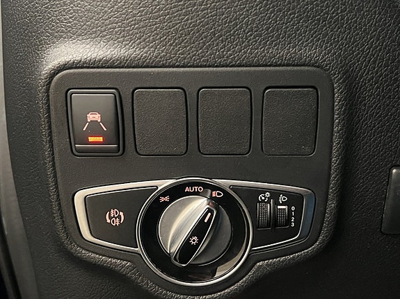 Mercedes-Benz X250 d 14 of 30