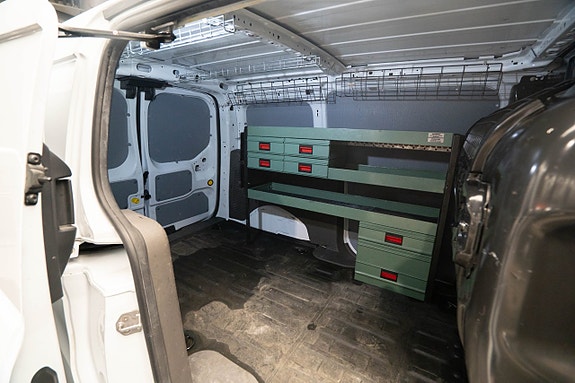 Ford Transit Connect 11 of 22