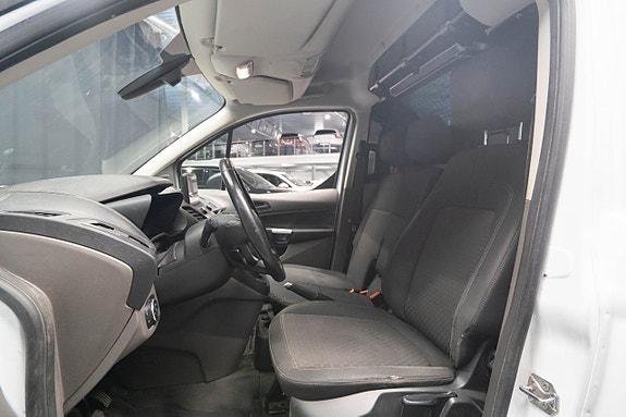 Ford Transit Connect 17 of 22
