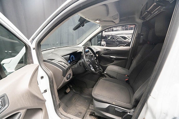 Ford Transit Connect 16 of 22