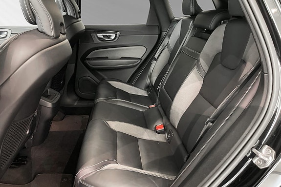 Volvo XC60 7 of 23