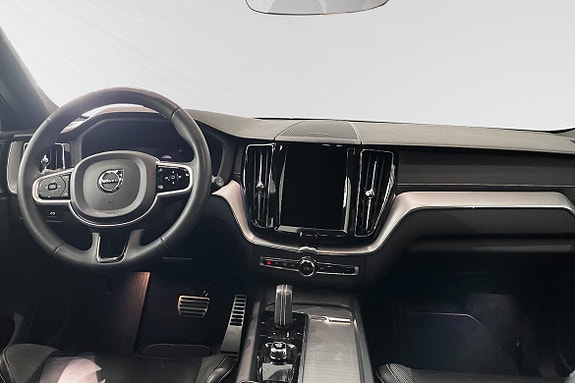 Volvo XC60 8 of 23