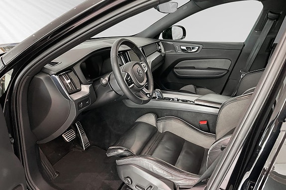 Volvo XC60 6 of 23