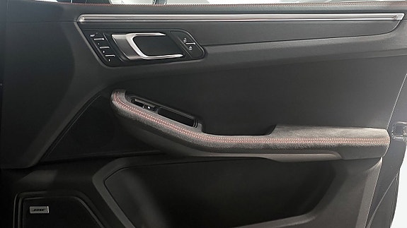 Porsche Macan GTS 11 of 24
