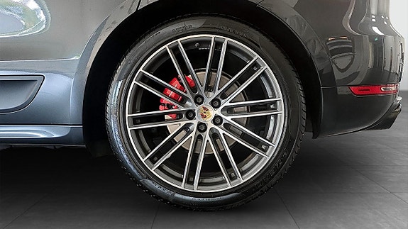 Porsche Macan GTS 9 of 24
