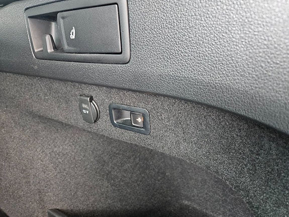 Volkswagen Passat Alltrack 4 of 5