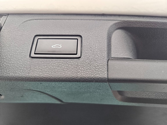 Volkswagen Passat Alltrack 5 of 5