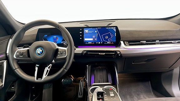BMW X1 4 of 5