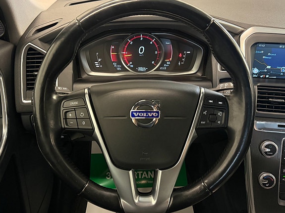 Volvo XC60 11 of 20