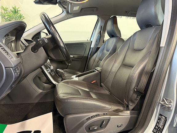 Volvo XC60 8 of 20
