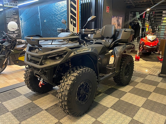 Can-Am Outlander Max 1000R Backcountry -26 *Utrustad* 2 of 4