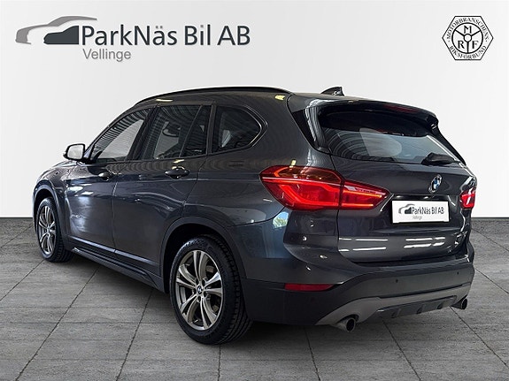 BMW X1 3 of 5