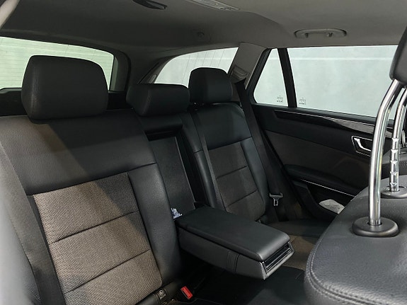 Mercedes-Benz E250 11 of 11