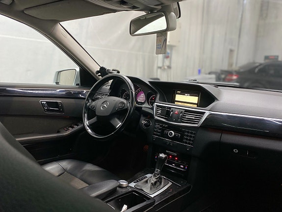 Mercedes-Benz E250 7 of 11