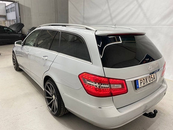 Mercedes-Benz E250 5 of 5
