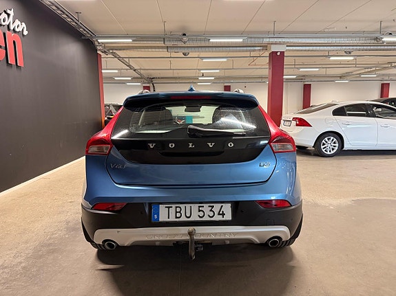 Volvo V40 Cross Country 3 of 5