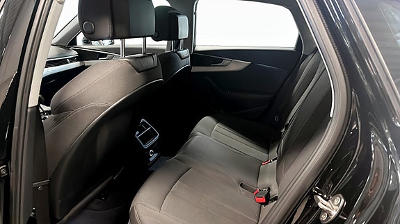 Audi A4 11 of 12