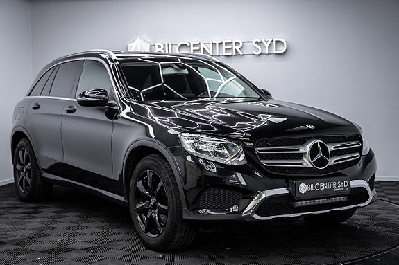 Mercedes-Benz GLC300 de 4 of 5