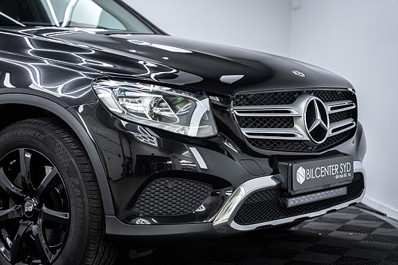 Mercedes-Benz GLC300 de 5 of 5