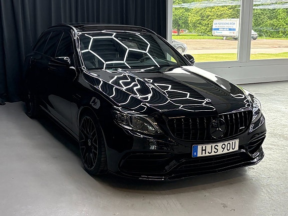 Mercedes-Benz C63 14 of 14