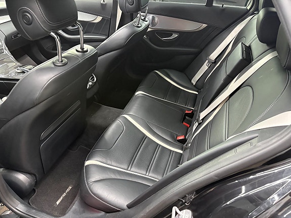 Mercedes-Benz C63 7 of 14