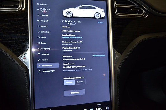 Tesla Model S 20 of 21