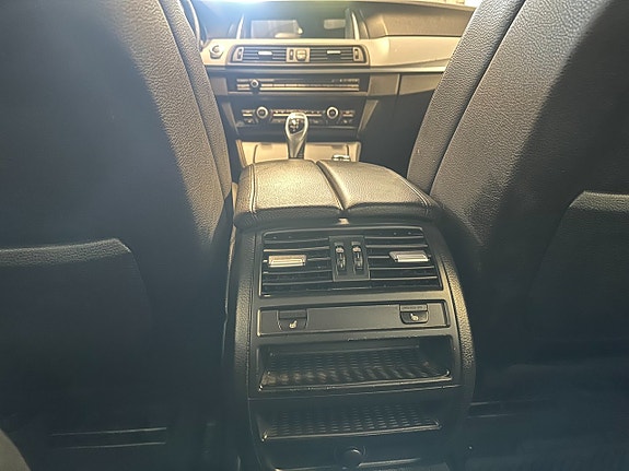 BMW 520d 12 of 13
