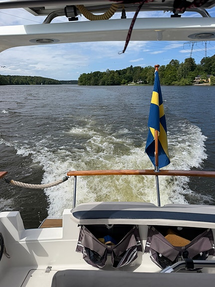 Bayliner 2455 (ny motor) påkostad höstpris 5 of 10