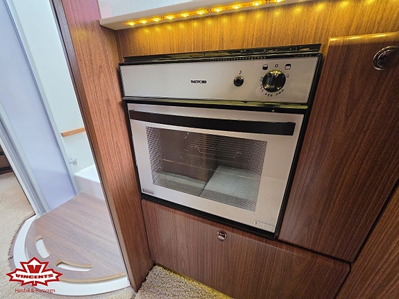 Eura Mobil ILLS 850 QB *Solcell *Queenbädd *ALDE 7 of 24
