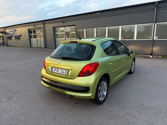 Peugeot 207 13 of 24