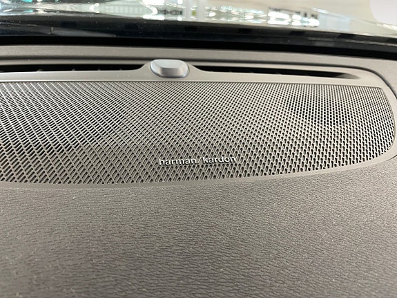 Volvo V90 21 of 26