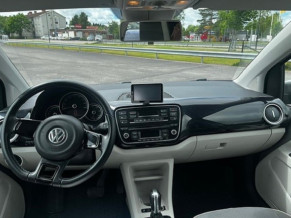 Volkswagen e-Up! 10 of 10