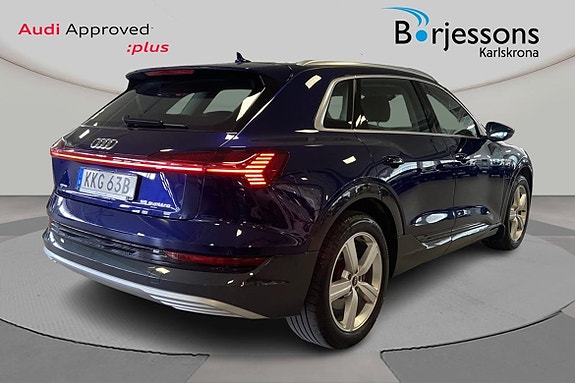 Audi e-tron 3 of 12