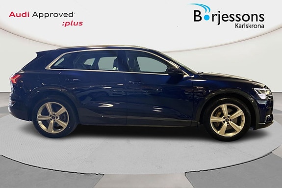 Audi e-tron 2 of 12