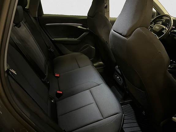 Audi Q6 e-tron 12 of 20