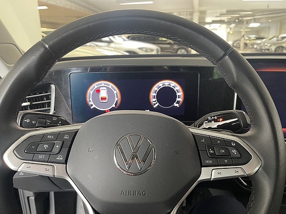 Volkswagen Passat 7 of 9