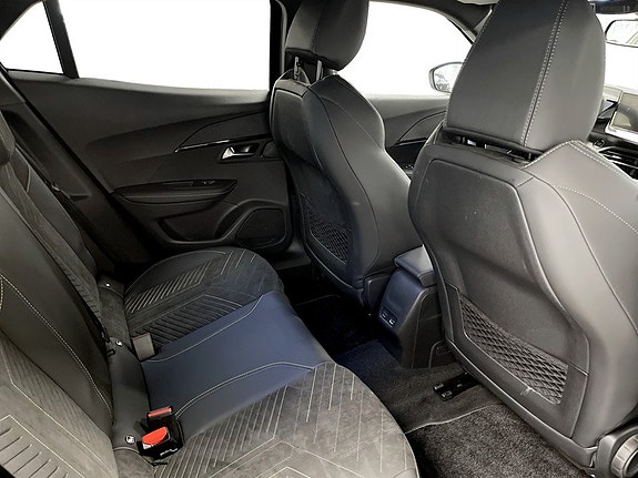 Peugeot 2008 14 of 17