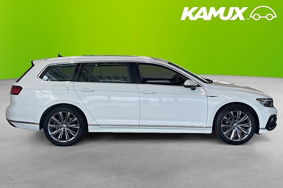 Volkswagen Passat 2 of 5