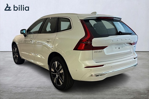 Volvo XC60 2 of 5