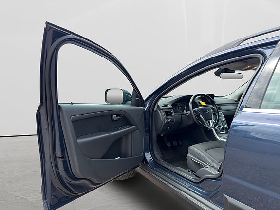 Volvo XC70 5 of 5