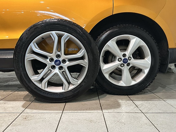 Ford Edge 13 of 23