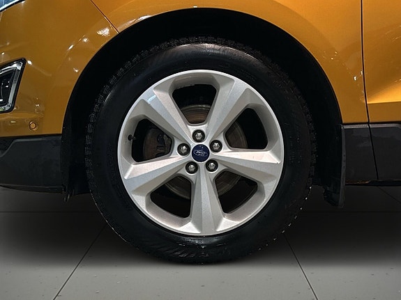 Ford Edge 20 of 23